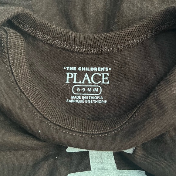 The Children’s Place Football 🏈 Onesie 6-9 Months - Picture 3 of 3